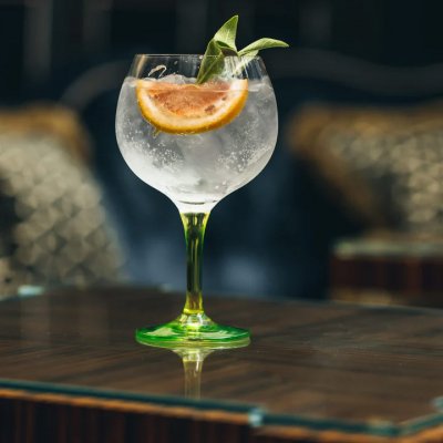 Ginglas grön stjälk 60 cl Urban Bar